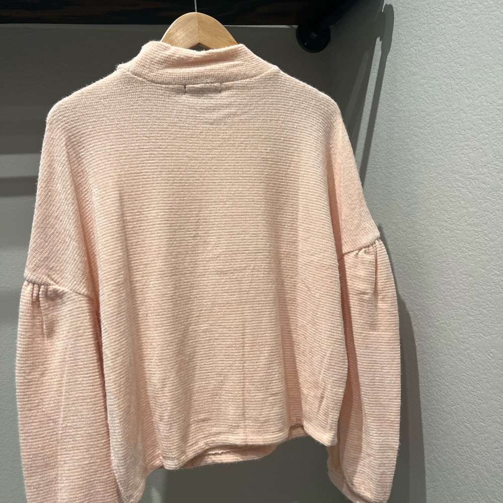 Sanctuary Eyelash knit ballon sleeve sweater. New. Large, Desert pink - Picture 3 of 5